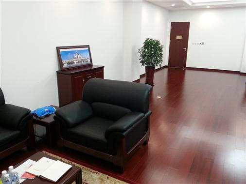 造船厂副总办公室